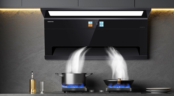 廚間尋雅趣，科恩煙灶勾勒烹飪自在時光